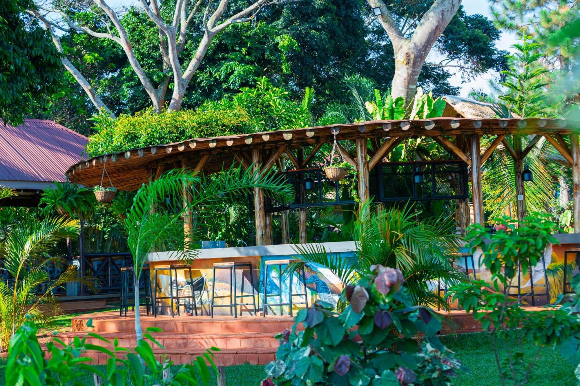 The Lakeside Entebbe Luaran gambar