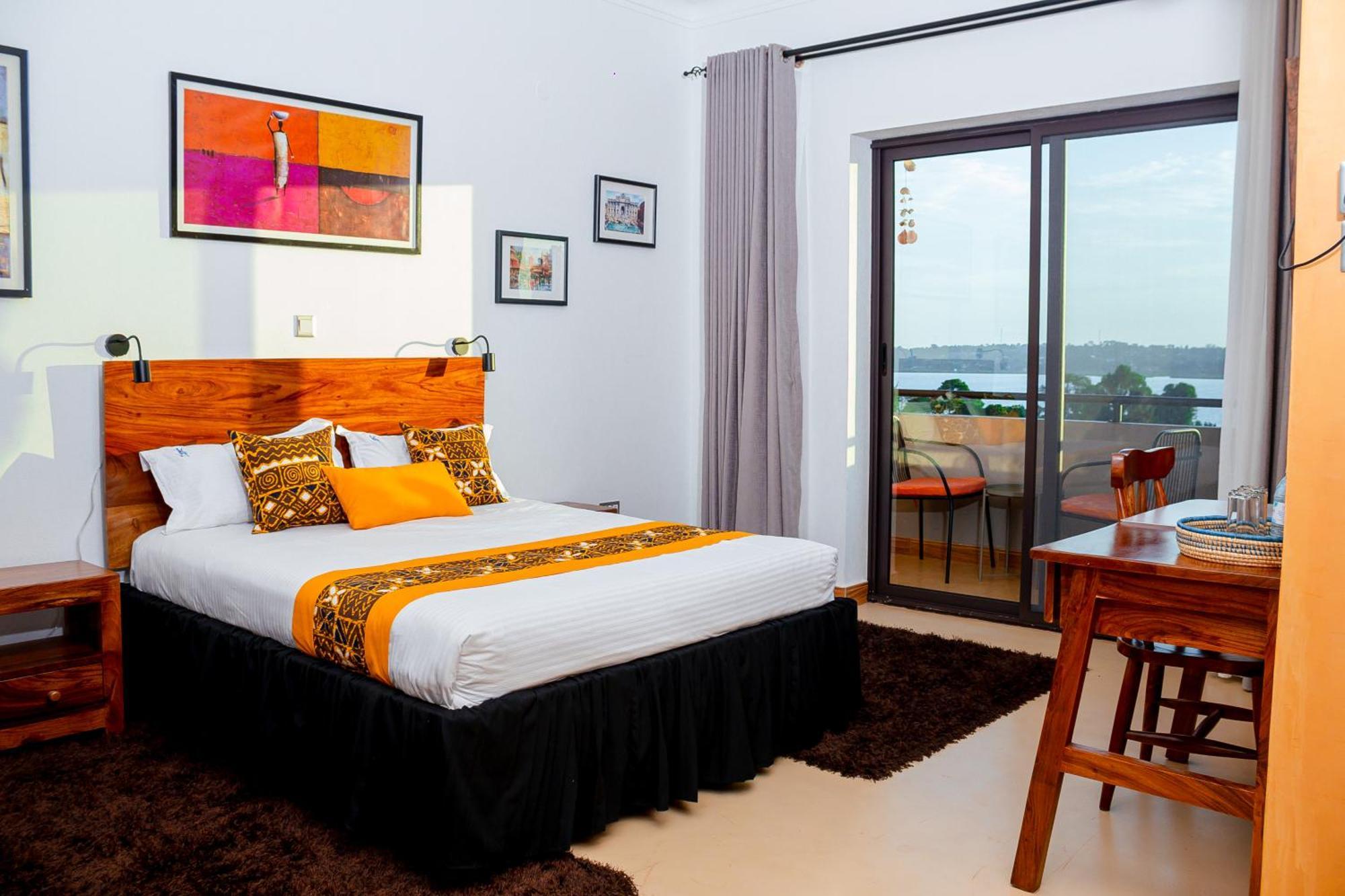 The Lakeside Entebbe Luaran gambar