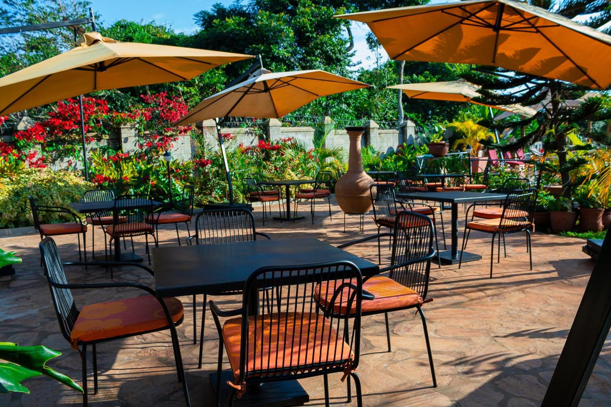 The Lakeside Entebbe Luaran gambar